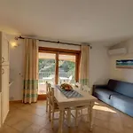 In Badus With Communal Pool Apartment *
