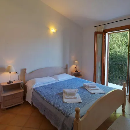 Appartamento In Badus With Communal Pool