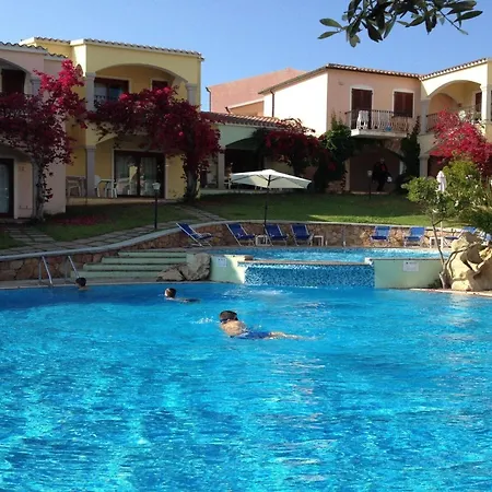 Apartment In Badus With Communal Pool