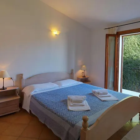 Flat With Communal Pool In The Badus In Badus *