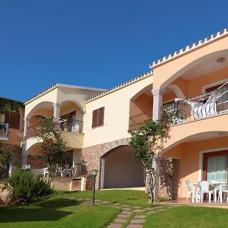 Flat With Communal Pool In The Badus In Badus